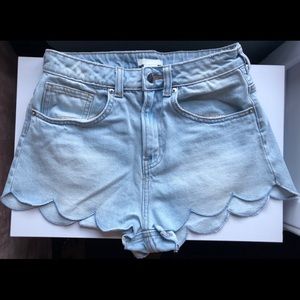 H&M Lightwash Denim Scalloped Short